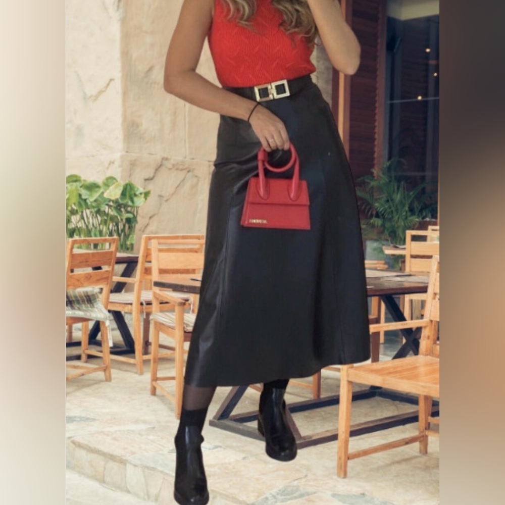 NWT Zara Black Midi Faux Leather Skirt with Gold Belt Buckle Women’s Size Small